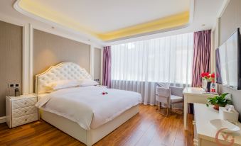 Junxi Theme Hotel