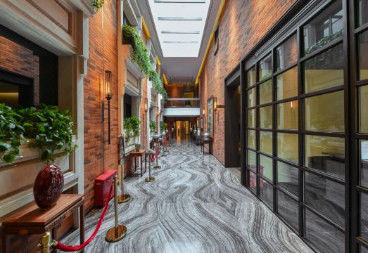 자롱 호텔 로비 및 편의시설