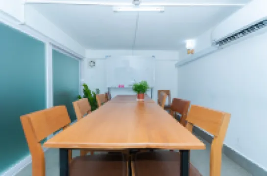 โรงแรม 7 เดย์สพรีเมียม