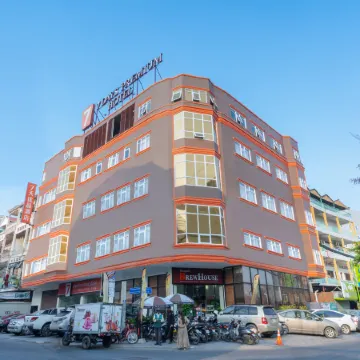 7 Days Premium Hotel Phnom Penh Отели рядом с достопримечательностью «Ват Лэнгка»