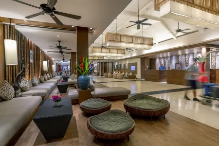 Holiday Inn Resort Phuket Surin Beach Отели рядом с достопримечательностью «Банг Тао»