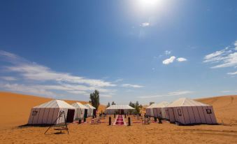 Leyou Self-driving Desert Camping Base