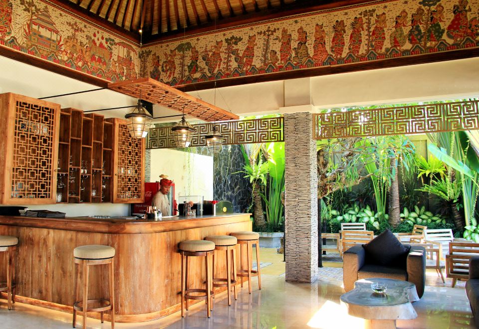 더 울라스 빌라 & 스파의 넓은 거실 공간