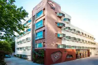 YUNIK Hotel (Shanghai Zhongshan Park West Yan'an Road) Hotels in Shanghai