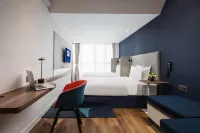 佛山禪城智選假日飯店(魁奇路地鐵站創意產業園店) 世紀蓮游泳跳水館附近的飯店