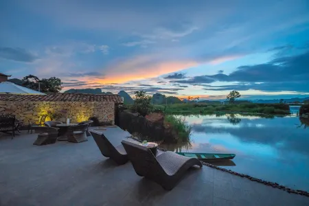 Puyuman Lake View Inn Отели рядом с достопримечательностью «Fairy Cave»