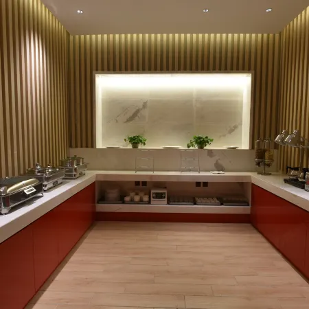 Ibis Hotel (Lanzhou West Railway Station)