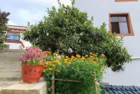 Derong Golden Sun Hotel