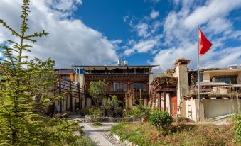 Fanjing Cailianju Tibetan-style Hotel