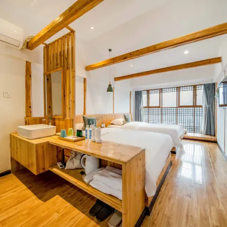 Jiuqi Xijiang Qijian Hostel