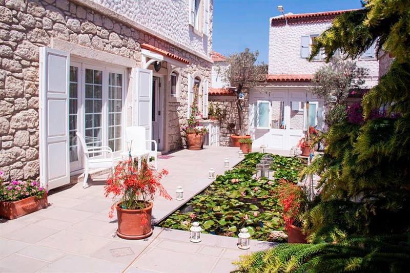 Monk Hotel Alacati - Adults Only