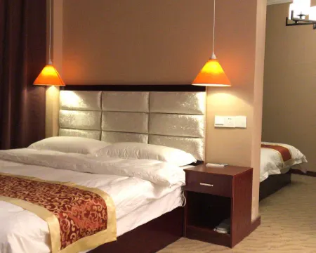 Sanbao Ruixiang Business Hotel Hotels in Daofu