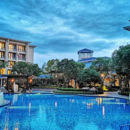 WUYI MOUNTAIN YUEHUA RESORT