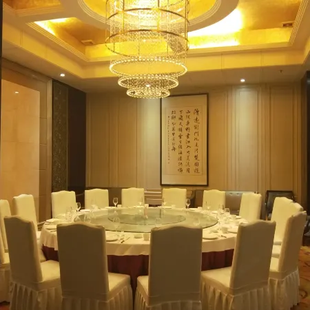 Lianhua Hotel