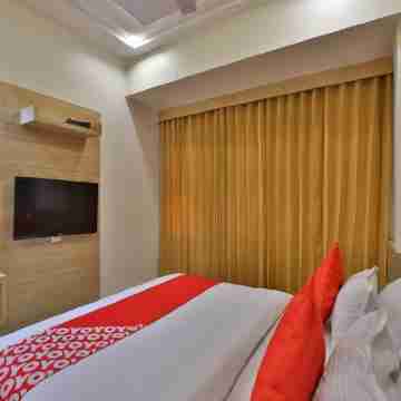 Hotel Acme by Sky Stays Rooms