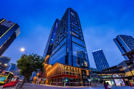 Youshe S Loft Hotel (Chongqing Guanyinqiao Pedestrian Street) Отели рядом с достопримечательностью «Hong'en Temple Forest Park»