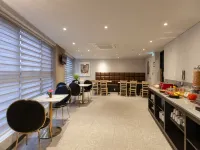 哈丹褐點飯店 下端附近的飯店
