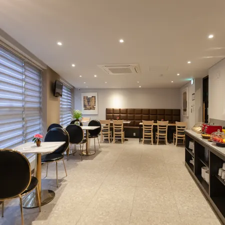 Brown Dot Hotel Hadan
