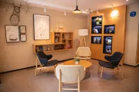 HanTing Hotel (Xinxiang Pingyuan Road) - Romantic
