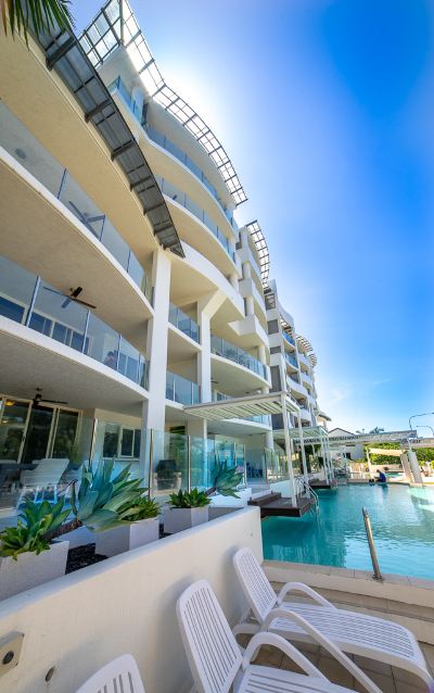 屋外プール ウォーターズ エッジ アパートメント ケアンズの写真