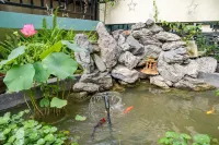 Grey House International Youth Hostel