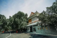 Harbin Dream Town (Ice and Snow World Sun Island Subway Station) Hotels near China Harbin Ice And Snow World