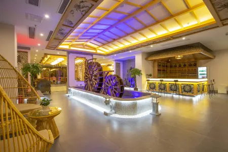 Mengtu Hotel, No.1 West Street, Zhangjiajie (Tianmenshan Cableway Branch)