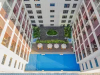 โรงแรมเยว่ซินทูมอร์โรว์ - สระว่ายน้ำบนดาดฟ้า