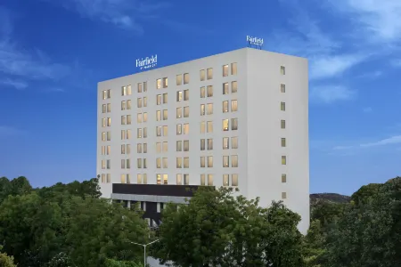 Fairfield by Marriott Ahmedabad Отели рядом с Аэропорт Валлабхаи Патель
