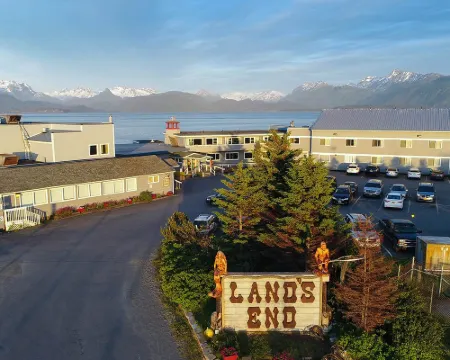 Land's End Resort Hotels in Homer