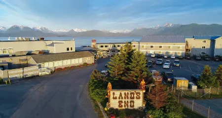 Land's End Resort