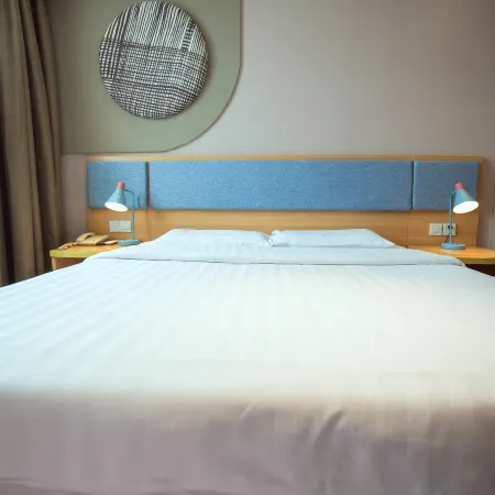 Hemei Hotel(Yuxi Nie Er Park Xiaomiao Street)