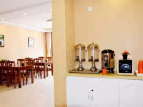 Bayan Happy Family Business Hotel Hotéis em Condado de Bayan