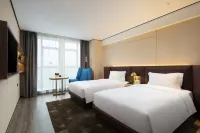 Echarm Plus Hotel (Wuhan Donghu College Dahualing Subway Station) Hotels near Wuhan University of Science and Technology Student Working Office