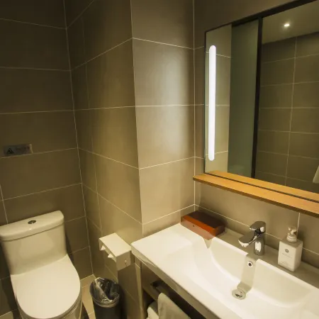 HanTing Hotel (Jiamusi Guangfu Road New Mart)