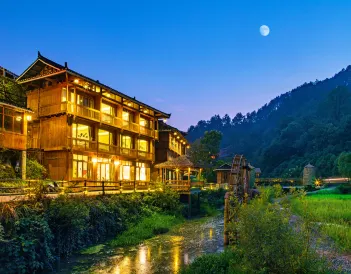 Qixi Inn