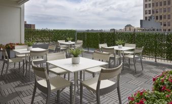 Four Points by Sheraton Windsor Downtown