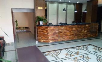 Huining Fanshe Yijing Hotel