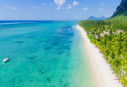 럭스 르 몬 수영장