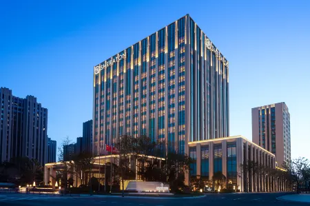 Sheraton Shanghai Fengxian Отели рядом с достопримечательностью «Shanghai Wanfo Pavillon»
