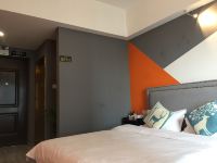 成都美悦时尚公寓 - 橘色温馨大床房