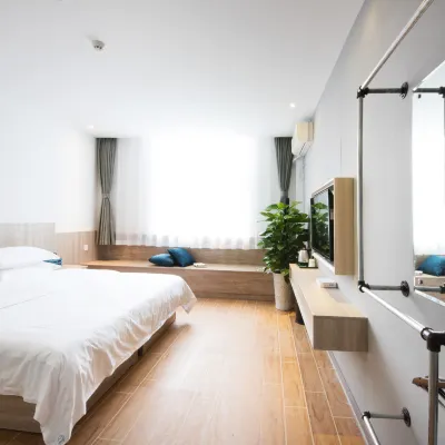 Manbo Hotel Hotels near Sanxia University