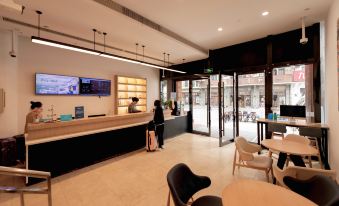 HanTing Hotel (Shanghai Nanjing Road Pedestrian Street Center)