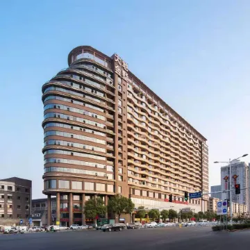 Siman Light Luxury Hotel Changsha Wuyi Square Отели рядом с достопримечательностью «Orange Island»