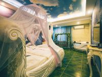 乌鲁木齐忆莱主题酒店 - 向天歌主题大床房