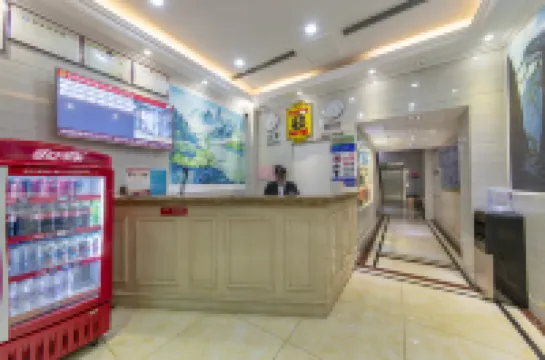 Super 8 Hotel (Weifang Lutai Convention & Exhibition Center Gudejin)