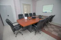 Rimbun Suites & Residences