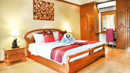Aiyaree Place Hotel