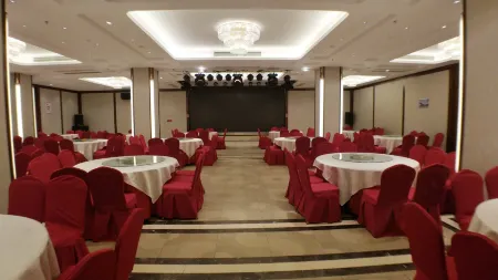 Houde Hotel Отели в г. Ифэн