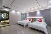 Hongbang Hotel (Urumqi International Airport) Hotels near Wuxi Railway Station